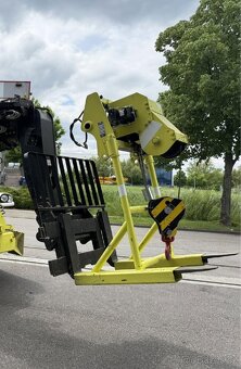 Teleskopický nakladač od 17m do 21m manipulátor - 9