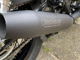 Triumph Bonneville T120 - 9