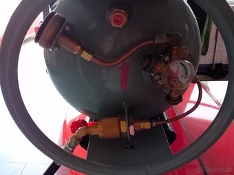 Vysokozdvižný vozík 2.5T, 3.0m zdvih, BENZIN / LPG - 9