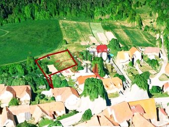 Závist, pozemek pro bydlení 1233 m2, okraj obce, výhled na l - 9