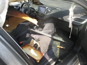Peugeot 208 1,2 VTI - 9