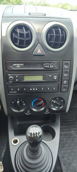 Ford Fusion - 9