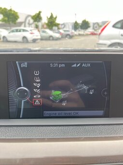 BMW 318d Touring - 9