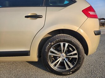 Citroen C4 Advance - garážováno, tažné, původ ČR, 2. majitel - 9