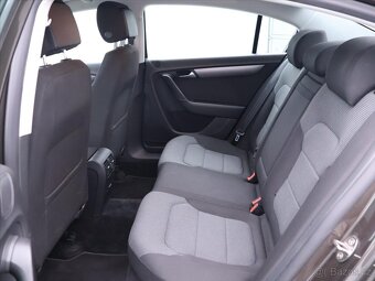 Volkswagen Passat 2,0 TDI 103kW DSG CZ Xenon (2012) - 9