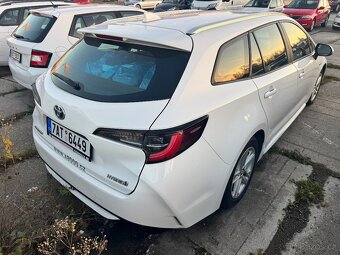 Toyota Corolla 2.0 Hybrid e-CVT Comfort DPH - 9