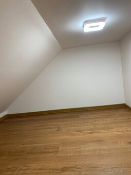 Prodám celoroční provoz -apartmán na horách - 9