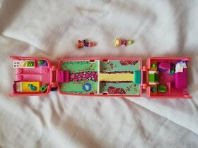 Sada - mini Polly Pocket rozkládací domeček s panenkami - 9