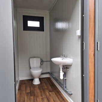 Obytný kontejner o rozměru 2,4 x 2,4 m včetně WC - 9