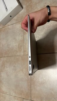 MacBook Air 13” (2017) – Intel i5, 8GB RAM, 128GB SSD, macOS - 9