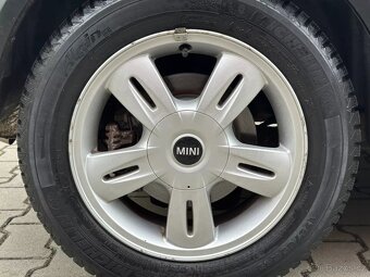 Mini Cooper One R50 1.6 85kW Najeto 105tis Klima ALU kola - 9