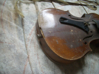 Staré housle vč. 2 smyčců a pouzdra k renovaci či do sbírky - 9