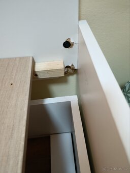 Prodám postel s matrací a šuplíky - 9