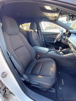 Mazda 3 2.0 skyactive - G 90kw - HEAD UP - ACC - TOP SERVIS - 9