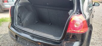 Volkswagen Golf 5 benzin 1,4 - 9