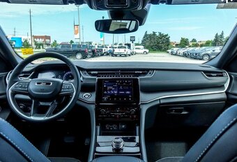 Jeep Grand Cherokee Altitude rok 2024 - 9