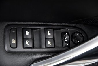 Peugeot 308 CC 2.0 HDi 6st,KŮŽE,KLIMA,TEMP,VÝHŘEV,VENTILACE - 9
