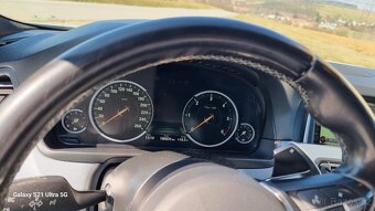 BMW 530xDrive - 9