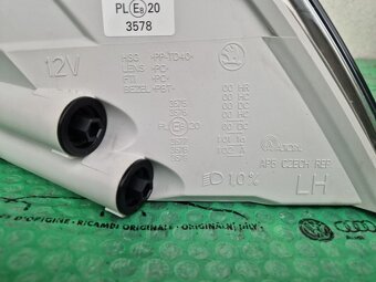 levý přední xenonový světlomet Škoda Octavia II - 9