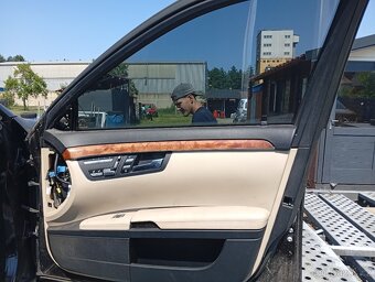 Prodám náhradní díly na mercedes w221 - 9