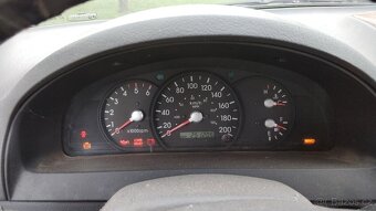 Kia Sorento 2.5 crdi, 103kw, 2002, na opravu nebo na díly - 9