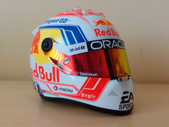Predám Max Verstappen 2023 Red Bull F1 mini helma 1:2 - 9