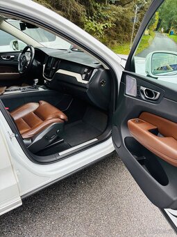 Volvo XC60 T5 2.0 AWD s odpočtem DPH - 9