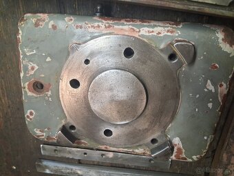 Křížový stůl - 9