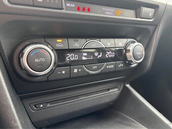 MAZDA 3 2.0 88 KW - JEN 52 000 KM - BENZÍN - 9