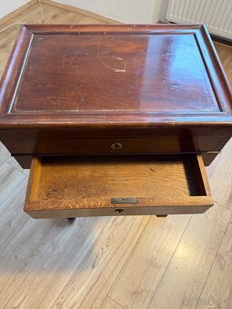 Starožitný stoleček - 9
