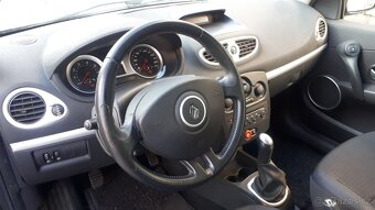 Renault Clio - 9