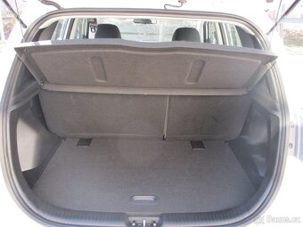 HYUNDAI iX 20 - 1.6 i - 1.majitel, jen 48000 km - 9