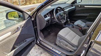 ŠKODA SUPERB 2.0 TDI 103 KW.DSG.XENONY.NAVI.NOVÉ ROZVODY. - 9