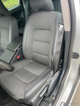 Volvo V70 2.0T, prav. servis, nové pneu, nová STK - 9