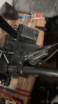 Brzdy Avid Code - 9