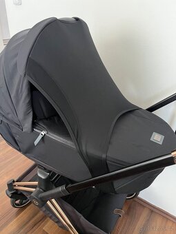 Celý komplet kočárku Cybex Priam - 9