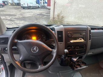 Prodám Mercedes Benz Sprinter 2.2 CDI 2009 rok výroby - 9