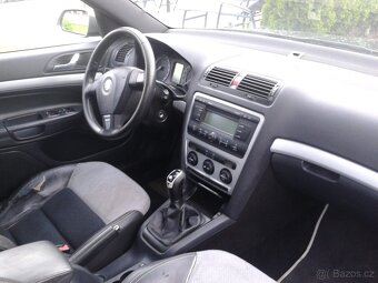 Škoda Octavia 2.0 TDI Combi RS - 9