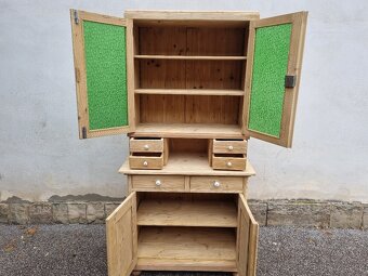 STARÝ SMRKOVÝ ŠUPLÍKATÝ KREDENC - 9