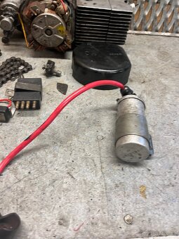 Motor babetta 207 + díly - 9