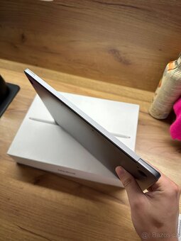 Macbook 12" , 2017 , 8/256 GB - 9