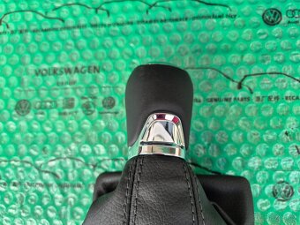 kožená rukojeť řadící páky Škoda Fabia - 9