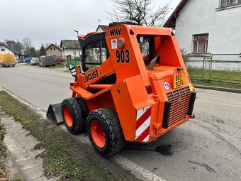 smykem řízený nakladač LOCUST 903 55 kW - 9