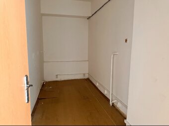 PRONÁJEM NEBYTOVÝCH PROSTOR V PORUBĚ 95 m2 - 9
