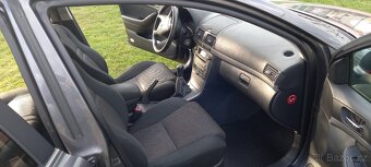Toyota Avensis T25 2007 - 9