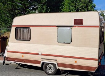 Obytný přívěs karavan - 9
