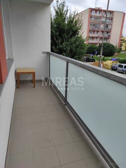 Čelákovice, podnájem bytu 1+1/L, 34 m2, okr. Praha - východ - 9