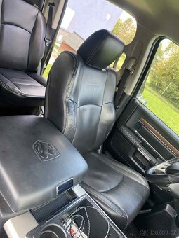 Dodge RAM 1500 Laramie 5.7 HEMI CrewCab2014--4x4--tažné 3.5t - 9