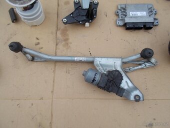 Díly 1. Dacia Sandero 1.2 16v 55kw model 2008-2012 - 9