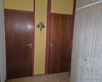 Prodej bytu 3+1, 68m2, s balkonem v Praze 8 - Troja - 9